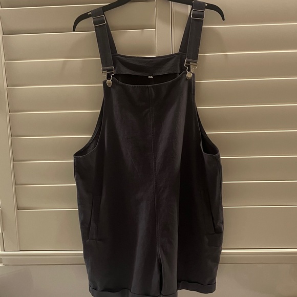 Pants - Gray Large Overalls Shorts